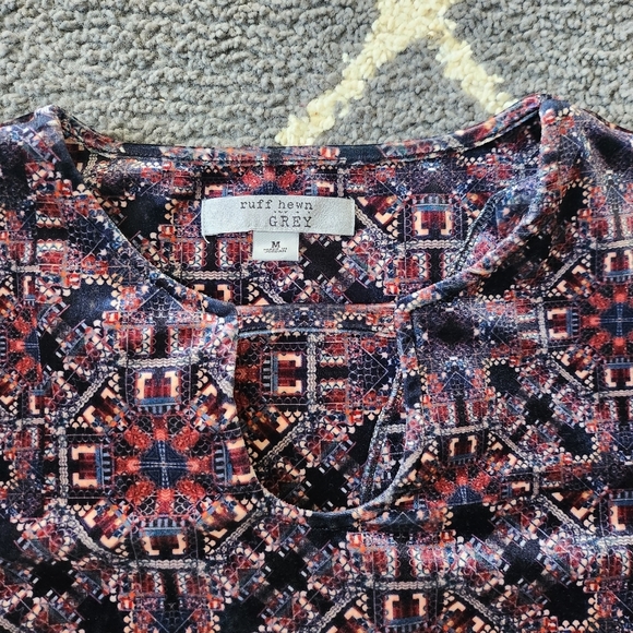 Ruff Hewn Top  size Medium - Picture 2 of 5